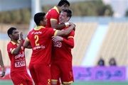 سرخابی‌ها دور این دو بازیکن را خط بکشند