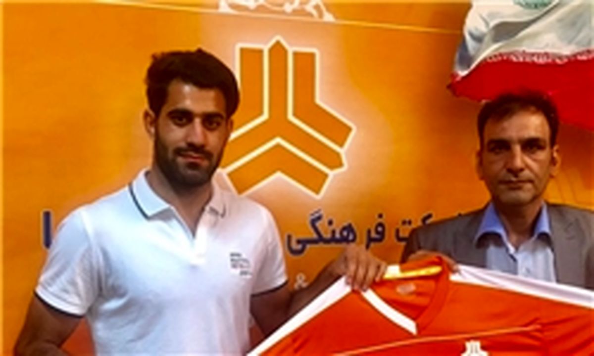 
بازیکن استقلال شاگرد علی دایی شد 