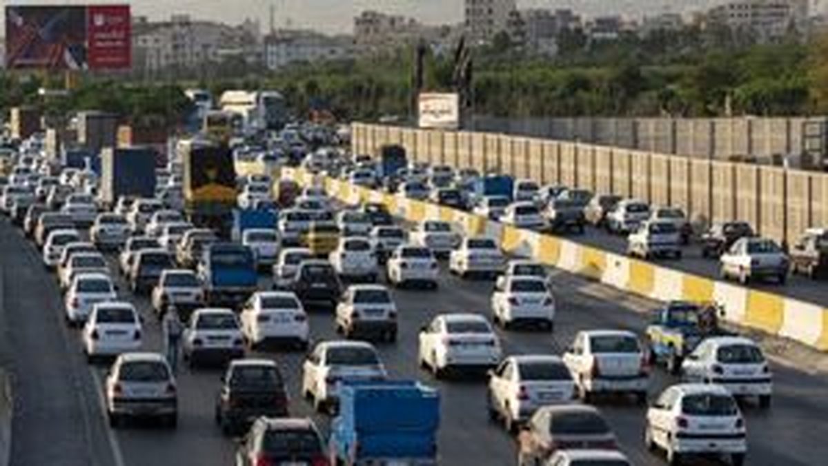 
ترافیک سنگین در تمامی محورهای منتهی به تهران

