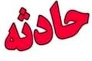 کودک سه ساله به زیر کامیون رفت اما از مرگ نجات پیدا کرد+فیلم
