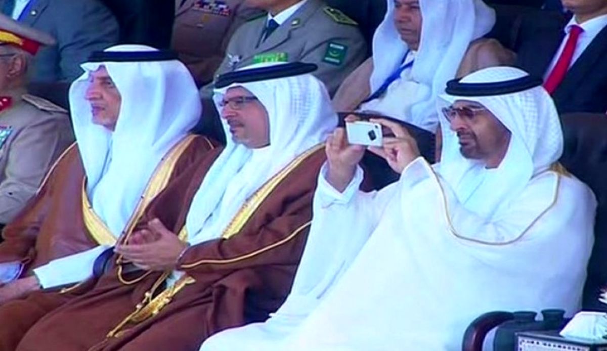 رفتار عجیب ولیعهد ابوظبی در مصر