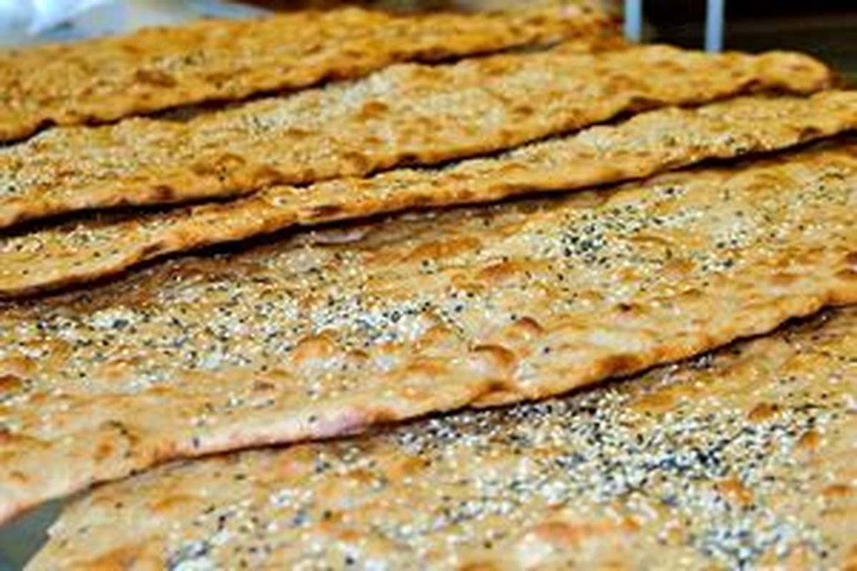 
 غیرقانونی بودن افزایش قیمت نان
