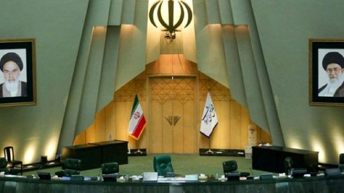 اعضای هیئت رئیسه مجلس چگونه انتخاب می‌شوند؟