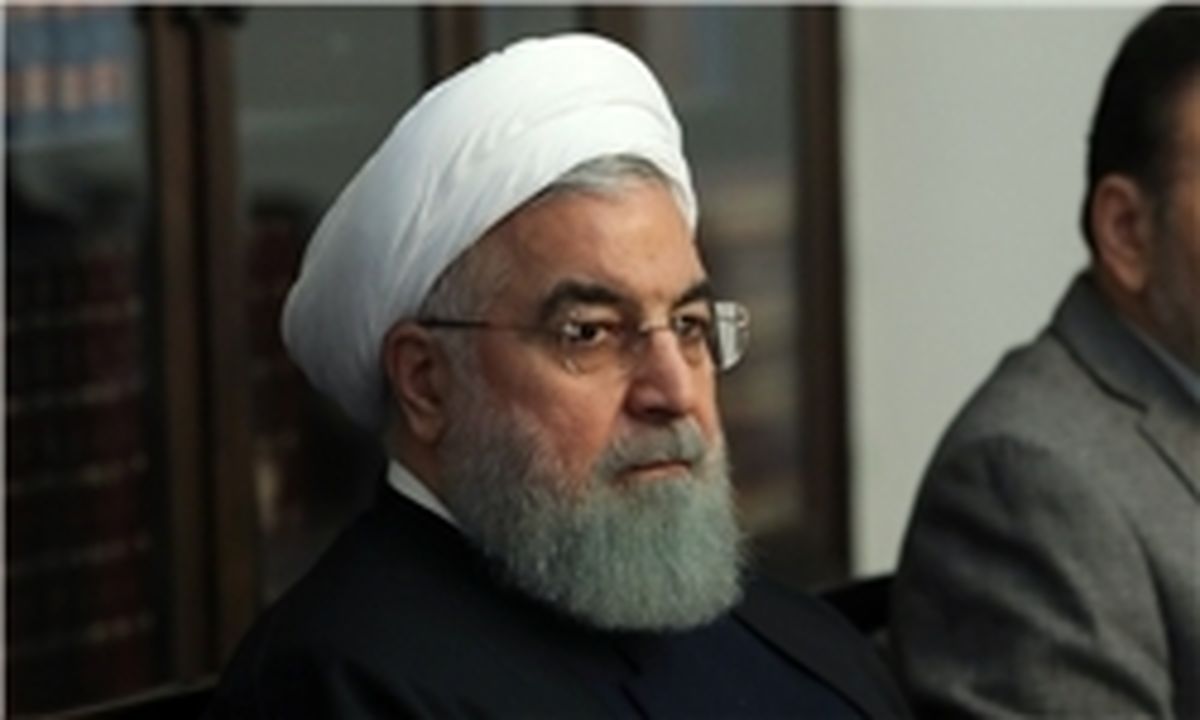 توقعات مردم را وعده‌های غیرواقعی روحانی بالا برد