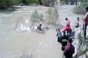 عملیات جستجو در رودخانه زاب برای یافتن دختر 3 ساله پیرانشهری