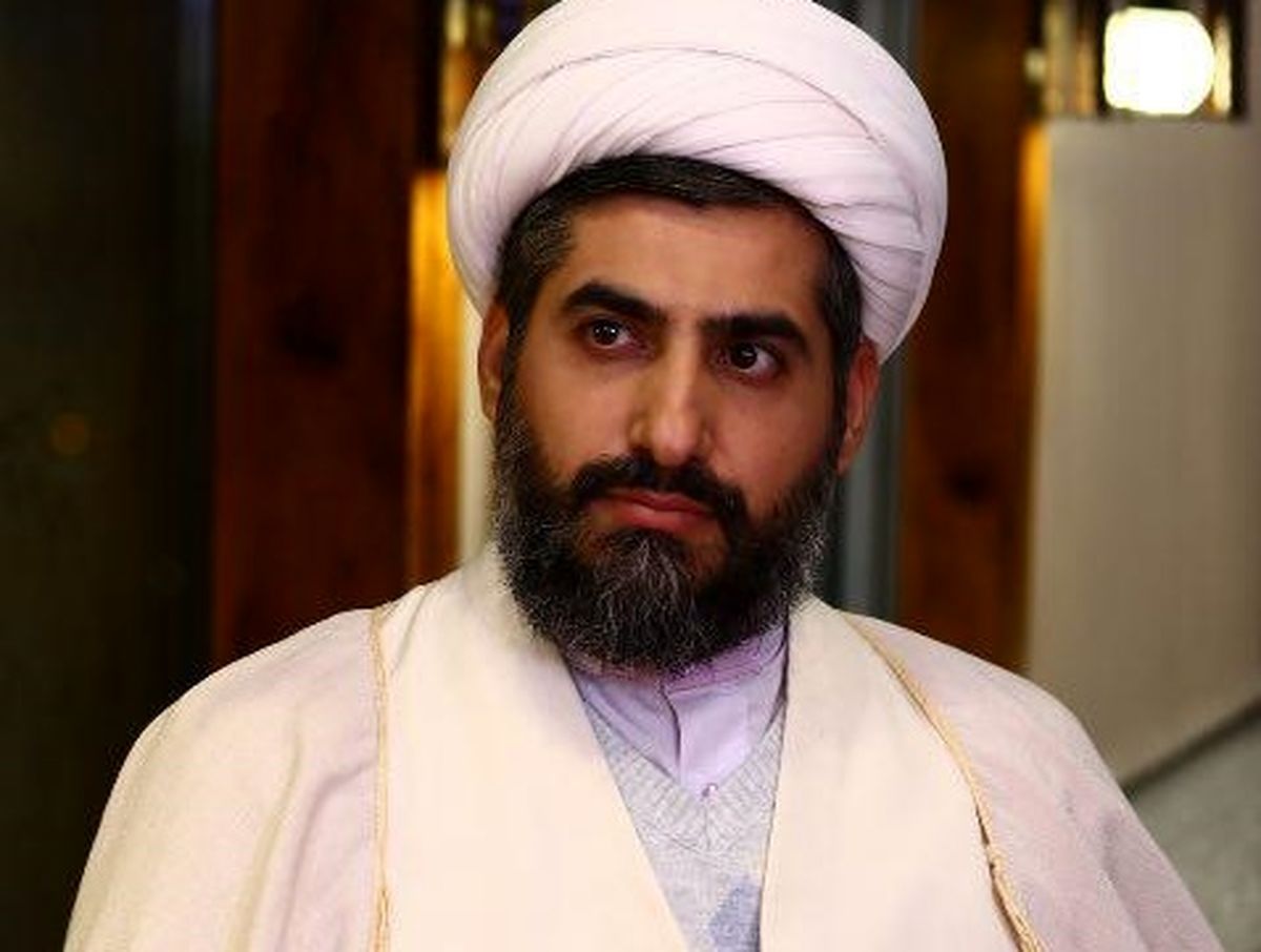 بعضی ها حرف میزنن،بعضی ها درست حرف میزنن/بیایید جز دسته دوم باشیم