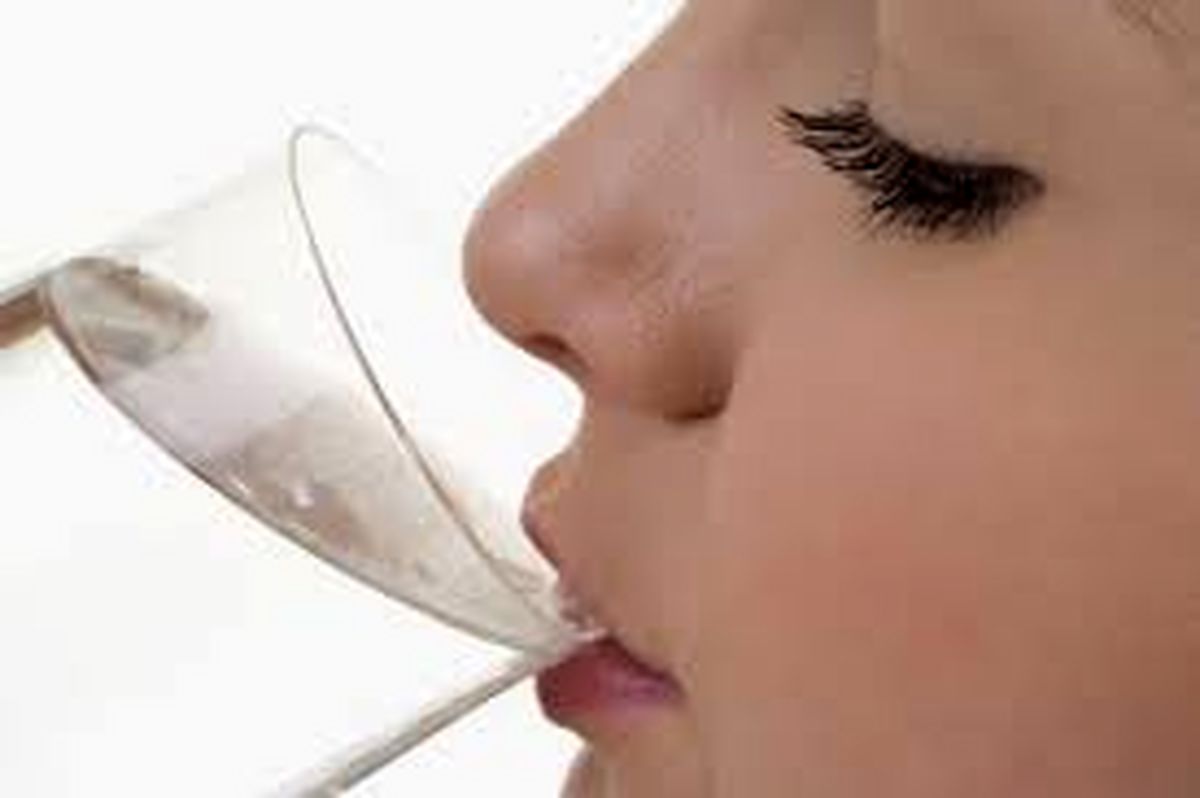 صبح ها آب گرم بنوشید