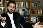 چون روحانی سید بود نقش را پذیرفتم