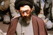 تصویر دیده نشده از رهبر انقلاب به همراه فرزندان