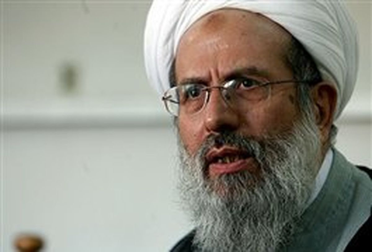 درخواست آیت الله ری شهری از شورایی ها