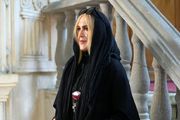 واکنش دختر بیتا فرهی به حواشی درباره یک تندیس از این بازیگر