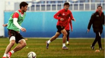 عزیزبک آمانوف بازیکن جدید استقلال کیست؟