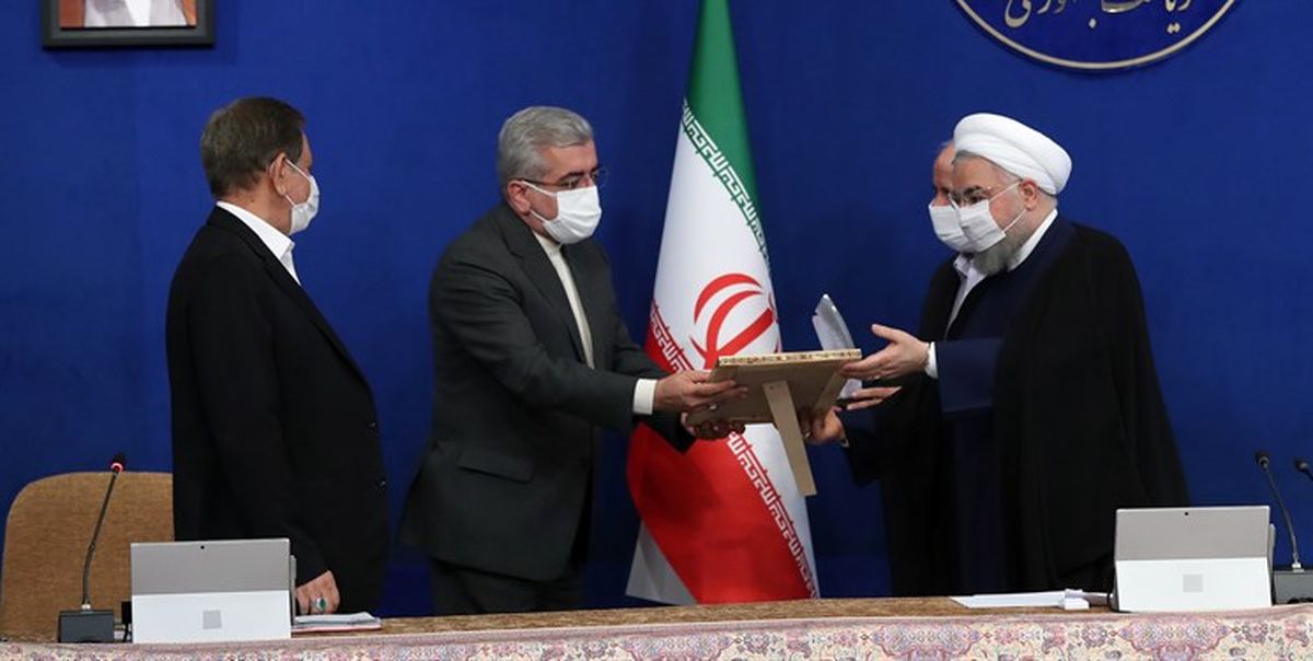 قدردانی رئیس‌جمهور از دستگاه‌های دولتی برگزیده در خدمت‌رسانی به مردم