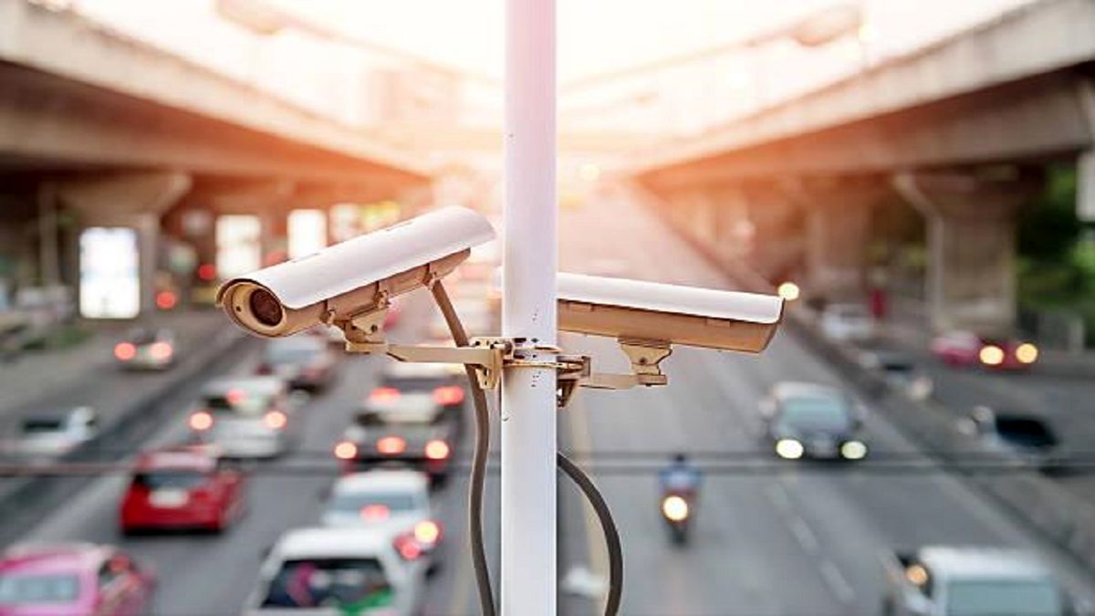ترافیک سنگین در بزرگراه نواب و میدان ٩ دى
