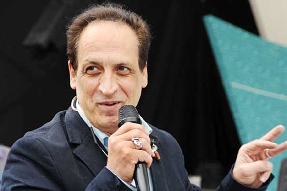 بهمن هاشمی: به نظرم بیکاری اصلا وجود ندارد!