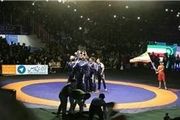 اتفاقی عجیب در زمان اهدای جوایز جام جهانی کشتی فرنگی