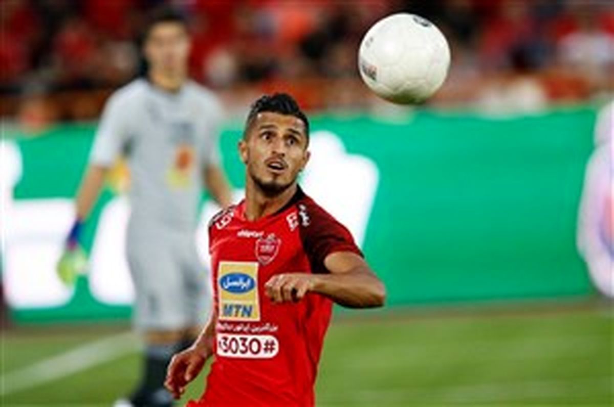 انتقاد شدید از مهاجم پرسپولیس/ علیپور خیلی رو دارد!