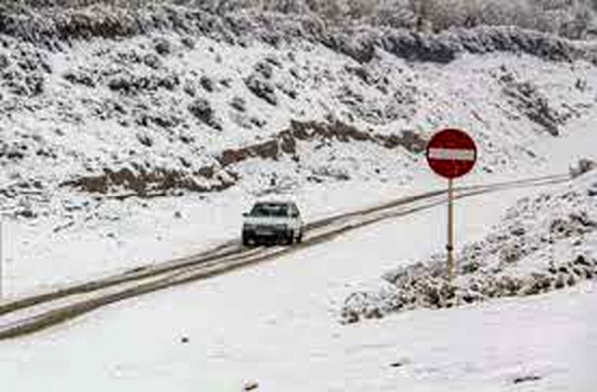 بارش برف و باران در محورهای ۸ استان
