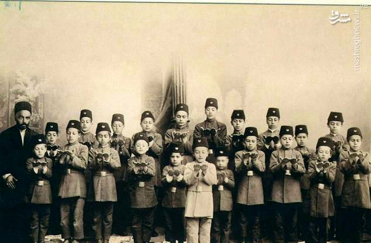 تیپ دختر بالاشهری های تهرا‌ن در زما‌ن قاجار‌/ عکس