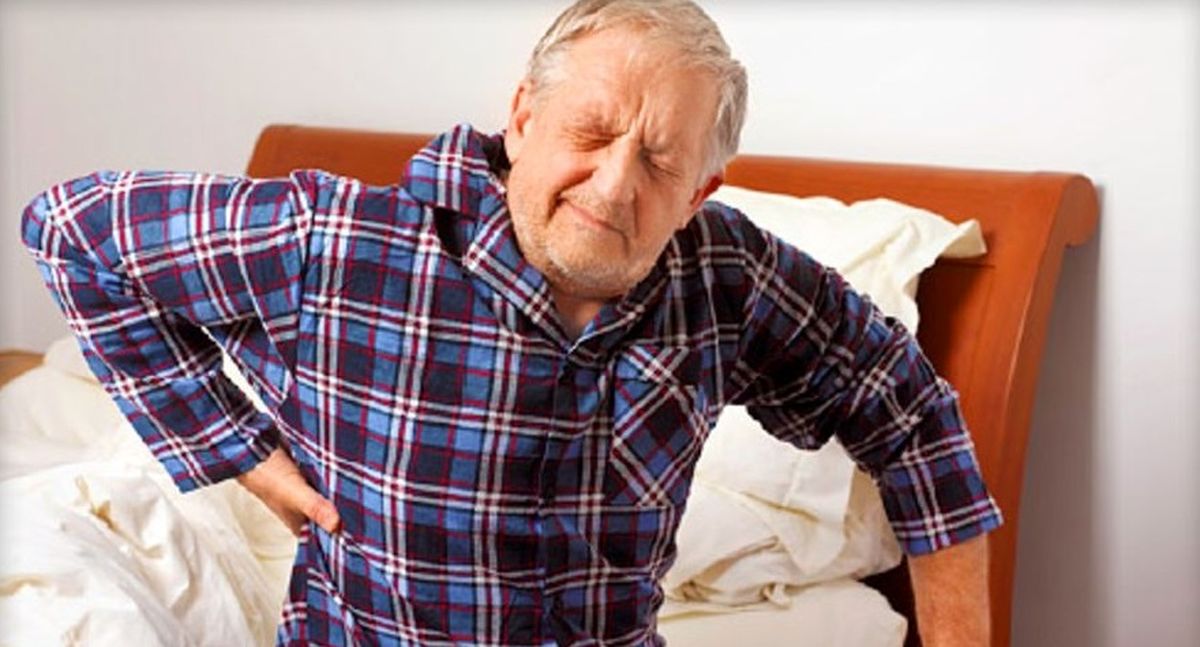 چرا بعد از خواب بدن درد میگیریم؟