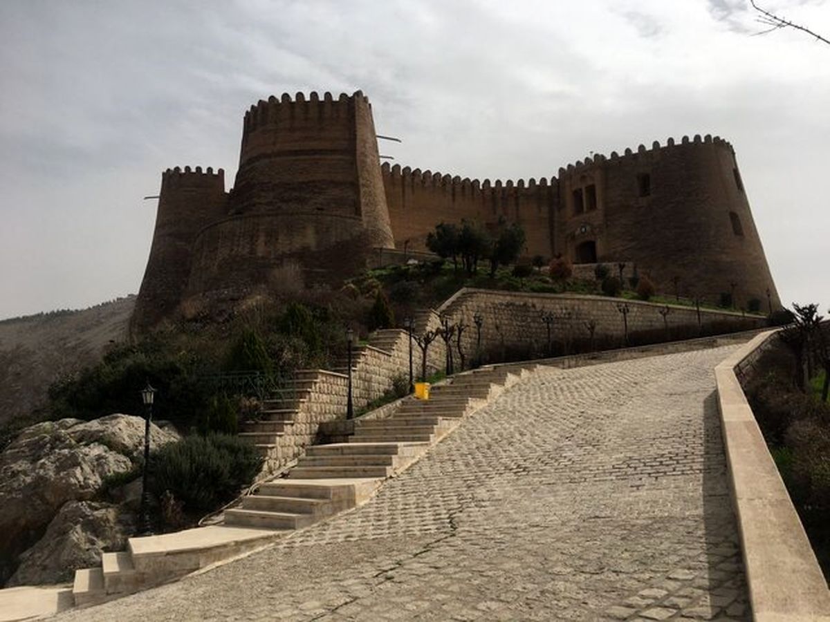 جلوی تخریب قلعه فلک الافلاک گرفته شد