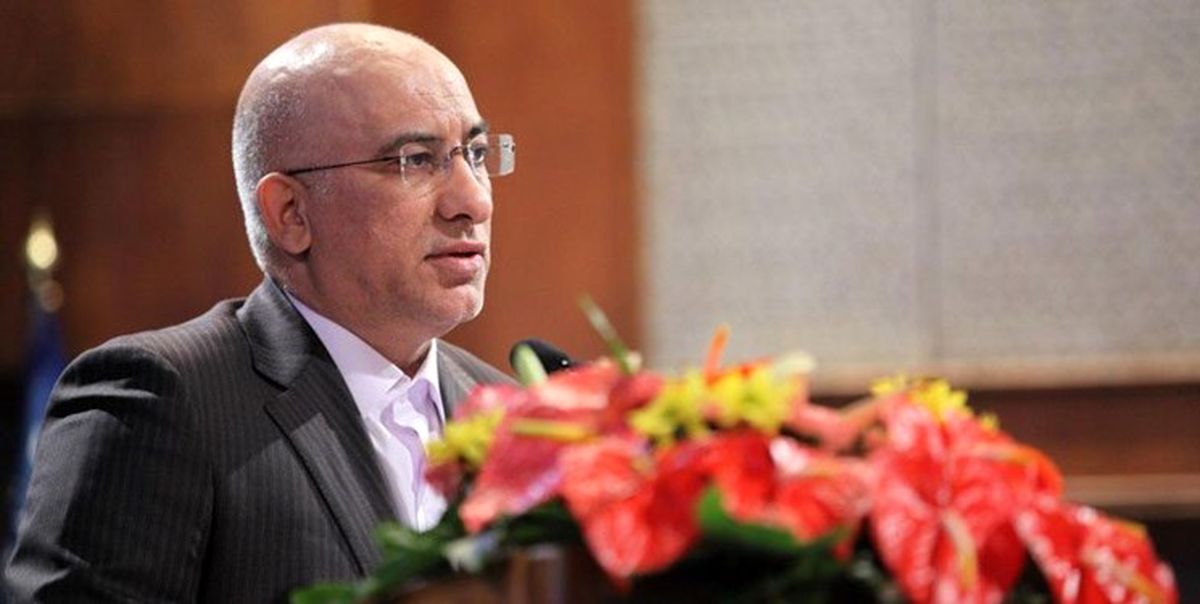 هر چه گل‌محمدی بگوید دنبال می‌کنیم
