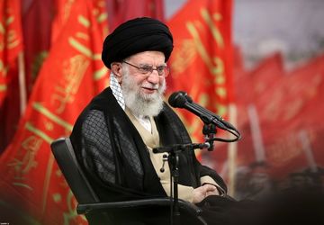 دیدار پیشکسوتان و فعالان دفاع مقدس و مقاومت با رهبر انقلاب/گزارش تصویری