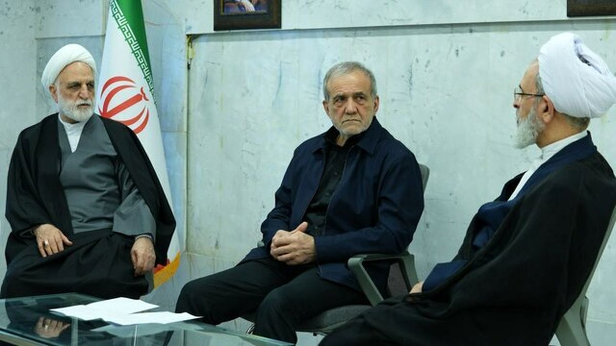 تشکیل دومین جلسه شورای موقت رهبری + تصاویر
