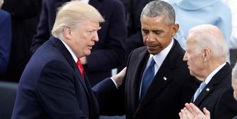 دموکراسی در بحران قرار گرفته است 