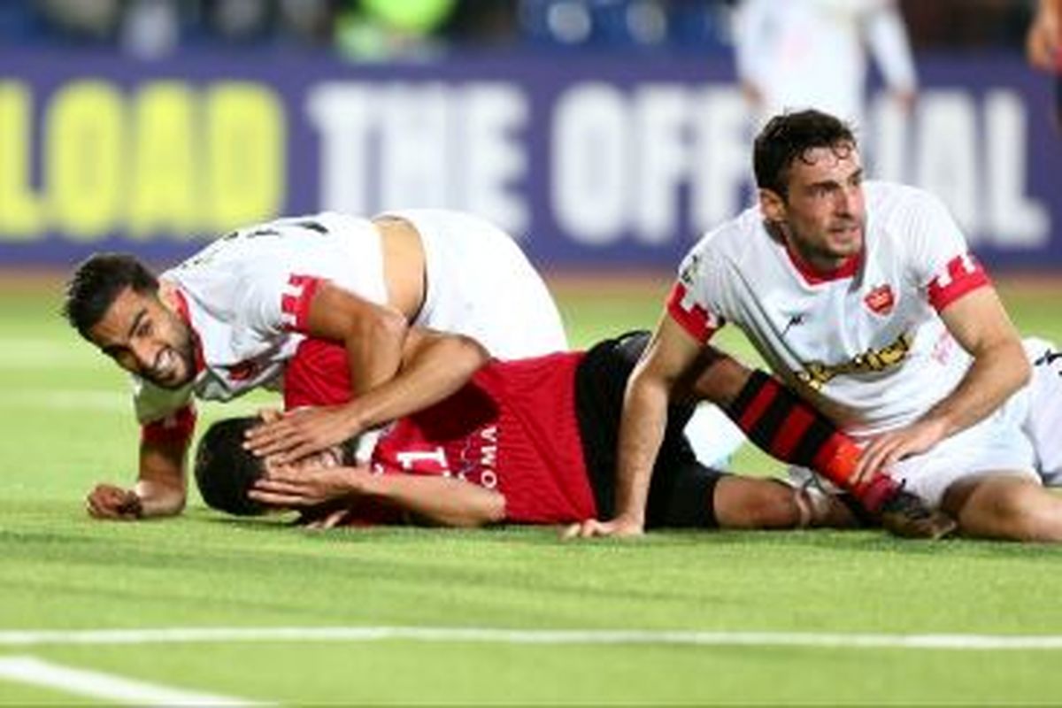 2 ستارهِ مصدوم، ارمغان پرسپولیس از دیدار با استقلال تاجیکستان
