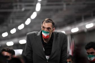 توجه خاص عکاسان به ستاره رشید والیبال نشسته کشورمان+ عکس