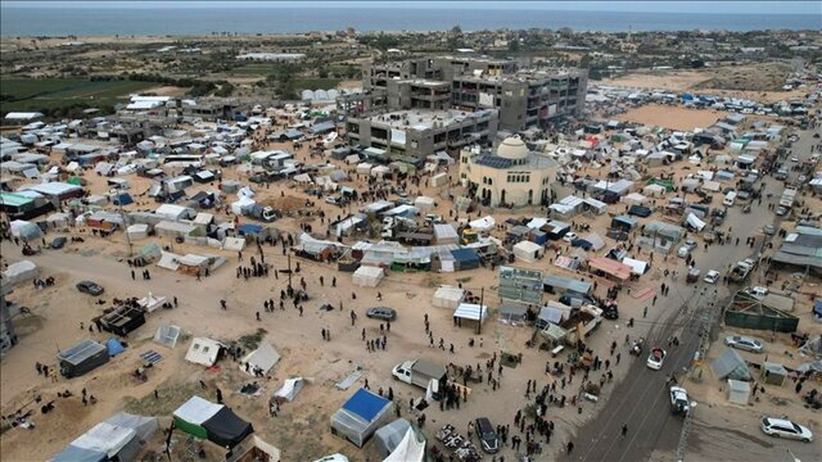 وضعیت بغرنج آوارگان فلسطینی زیر بمباران و هوای بارانی