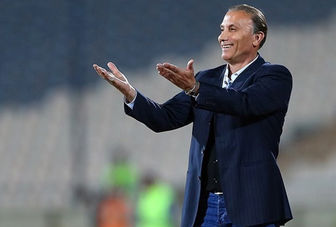 سرمربی سابق پرسپولیس ایراد محمود فکری و استقلال را گرفت