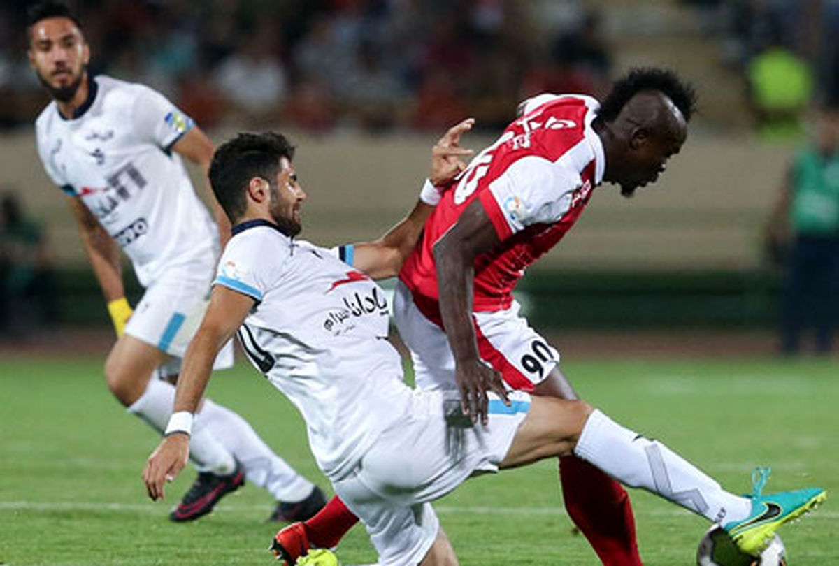حضور میهمانان ویژه در بازی پرسپولیس و پیکان