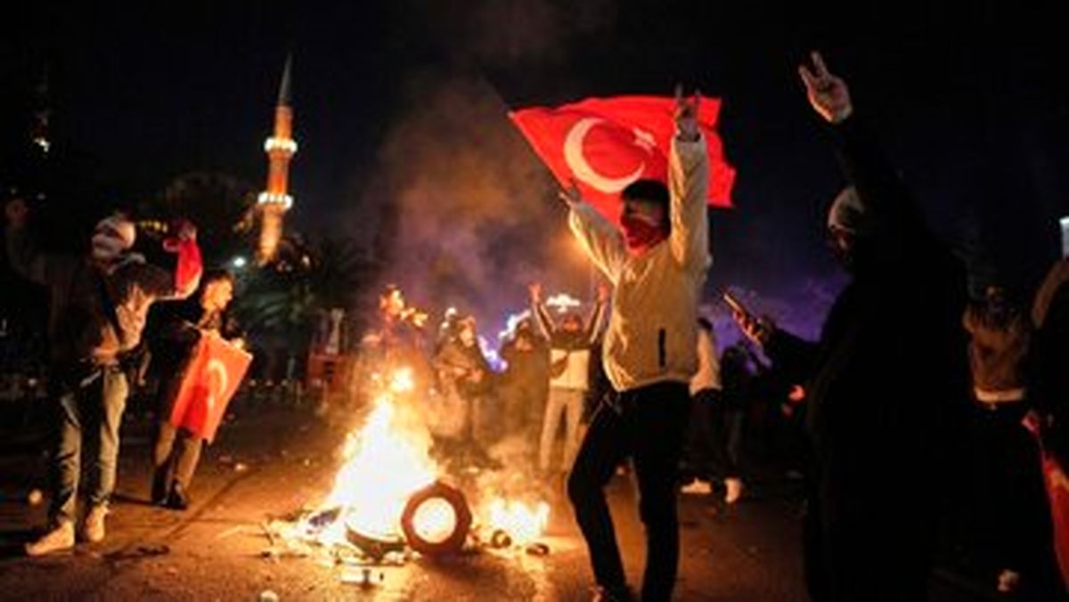 ورود و خروج به استانبول ممنوع شد