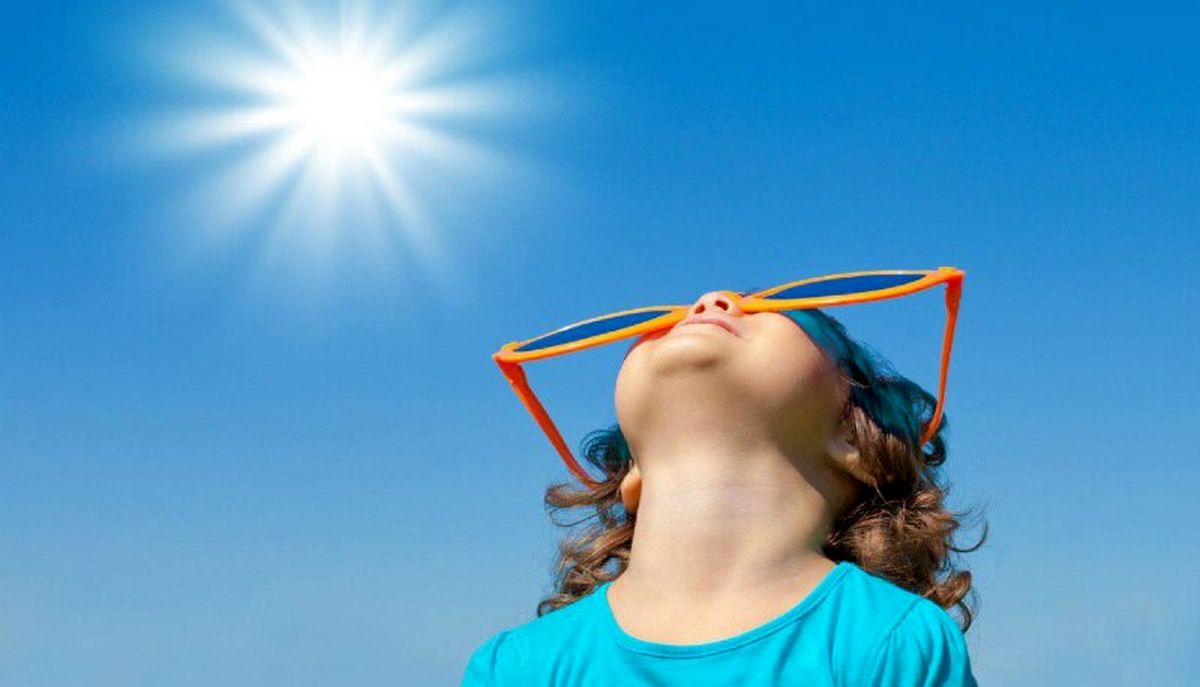 
کرم ضد آفتاب را جدی بگیرید! روش و نوع استفاده از کرم ضدآفتاب