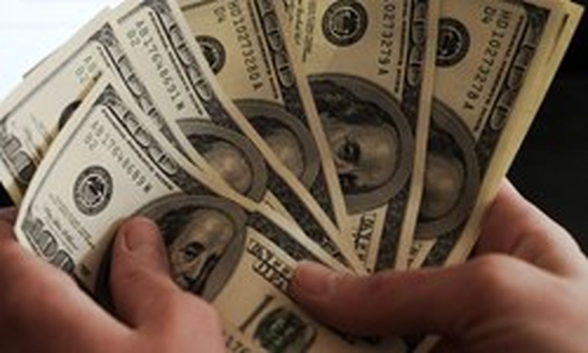 
توازن بین صادرات و واردات، زمینه حذف دلار در معاملات تجارى