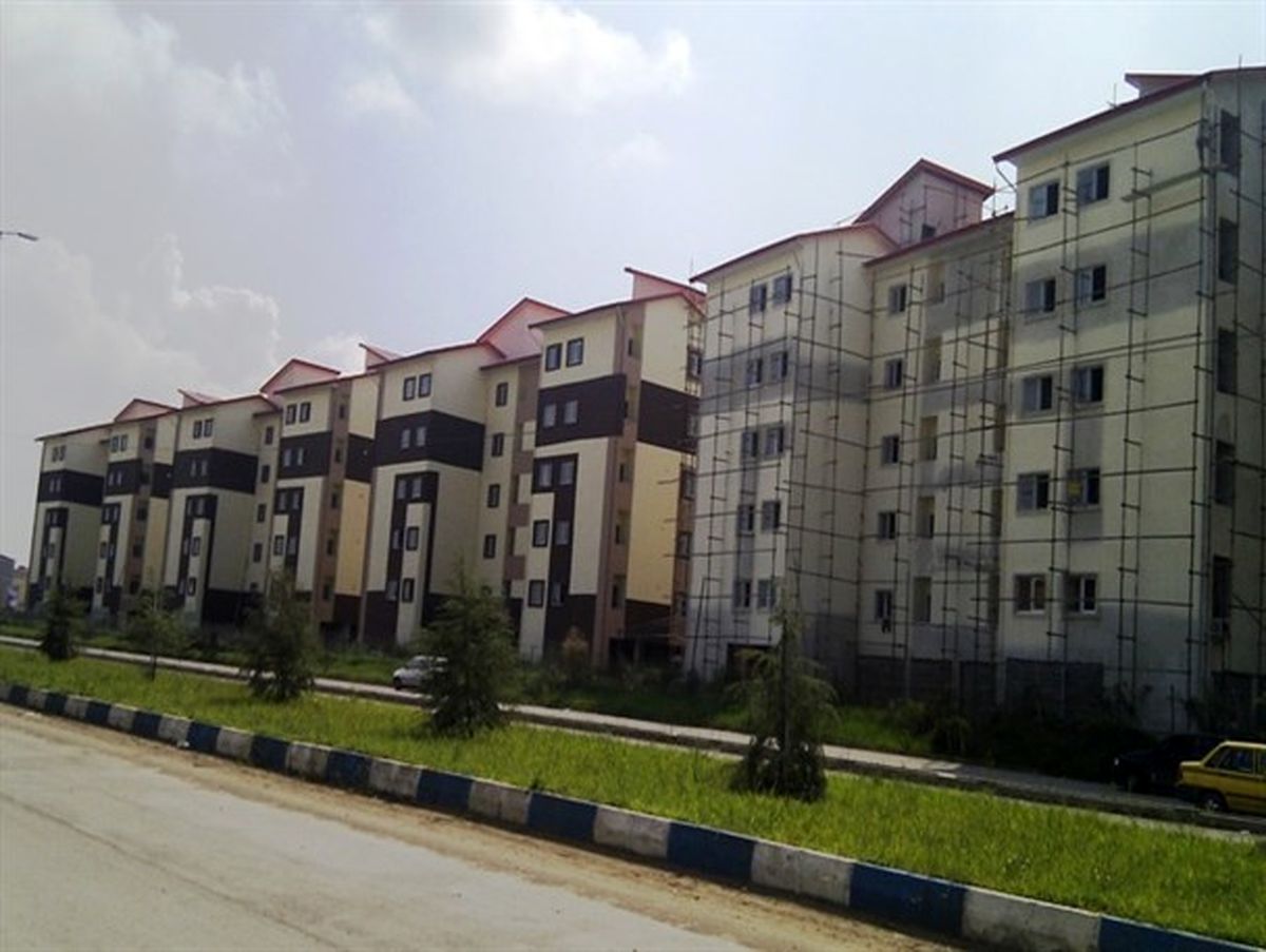 عدم تحویل واحدهای مسکن مهر رشت توسط پیمانکاران و سرگردانی مردم
