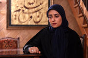 الهام طهموری و مادرش در رستوران /عکس
