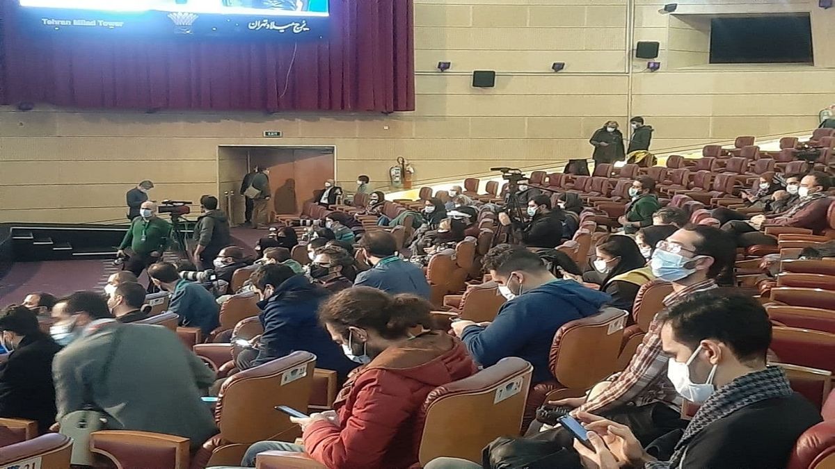 آنچه در نشست رسانه‌ای «بی همه چیز» گذشت/ دلیل جدایی شهاب حسینی مشخص شد
