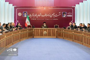 نشست رئیس جمهور با جمعی از اصناف و بازاریان/گزراش تصویری