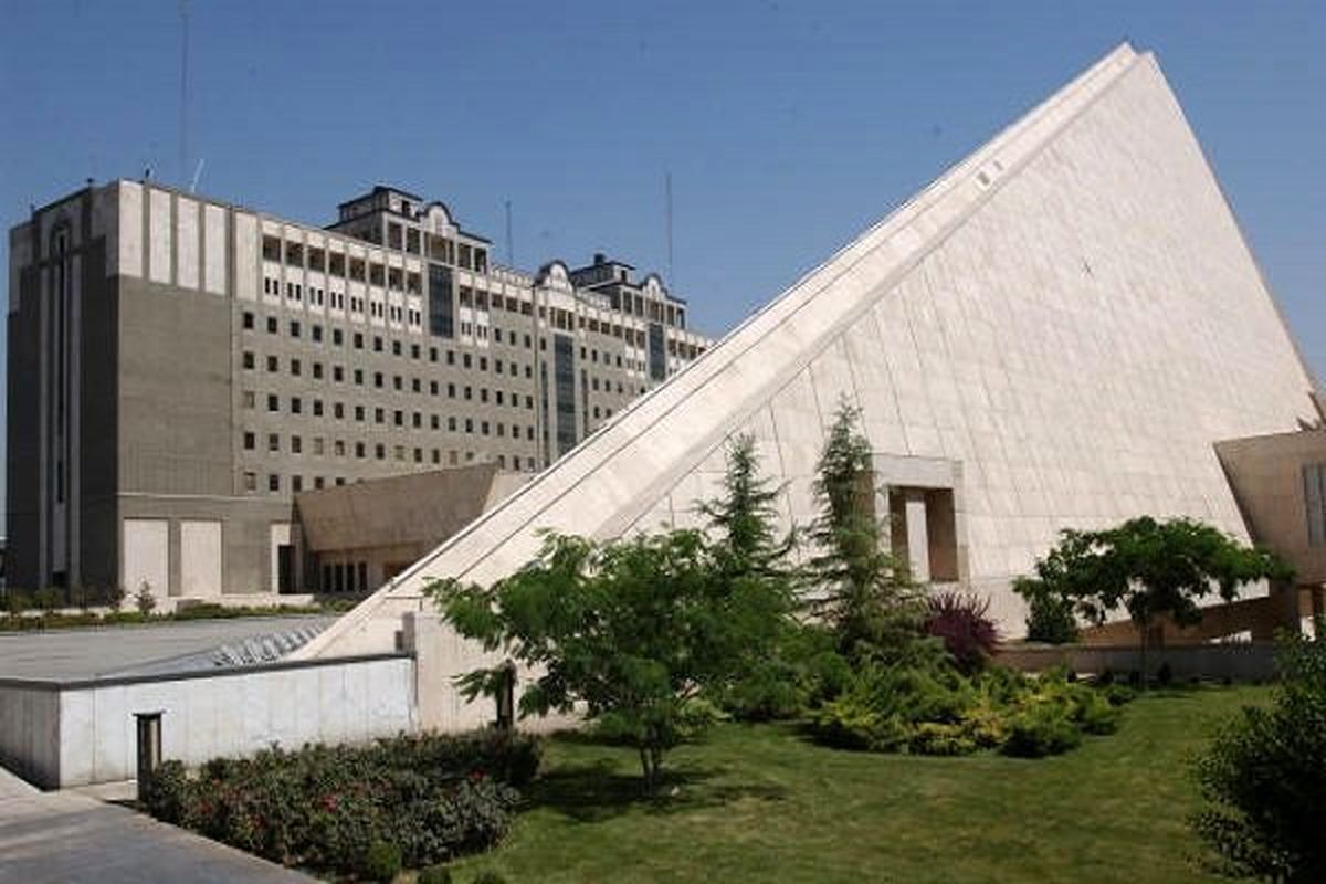 وزیر اقتصاد یکشنبه آینده به مجلس می‌رود