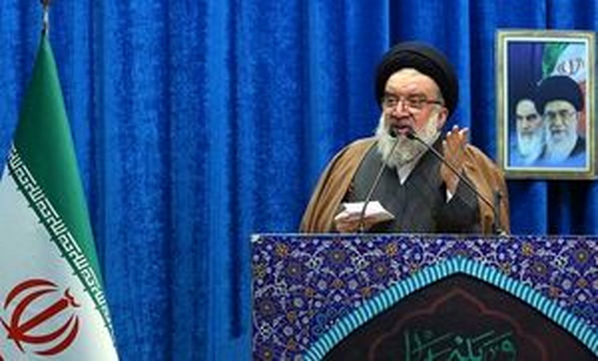 کسی حق شکستن خط قرمز وحدت را ندارد/ ملت ایران زیر بار نسخه‌های ذلت‌بار نمی‌رود