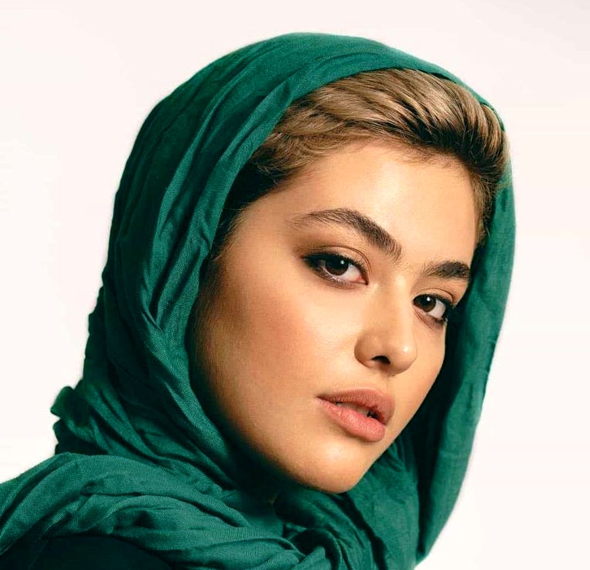 خبری شوکه‌کننده؛«ریحانه پارسا» برای همیشه از ایران مهاجرت کرد؟!/ فیلم
