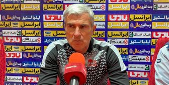 تنش در نشست خبری سرمربی تراکتور