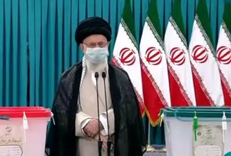 لحظه رای دادن رهبر معظم انقلاب+ فیلم