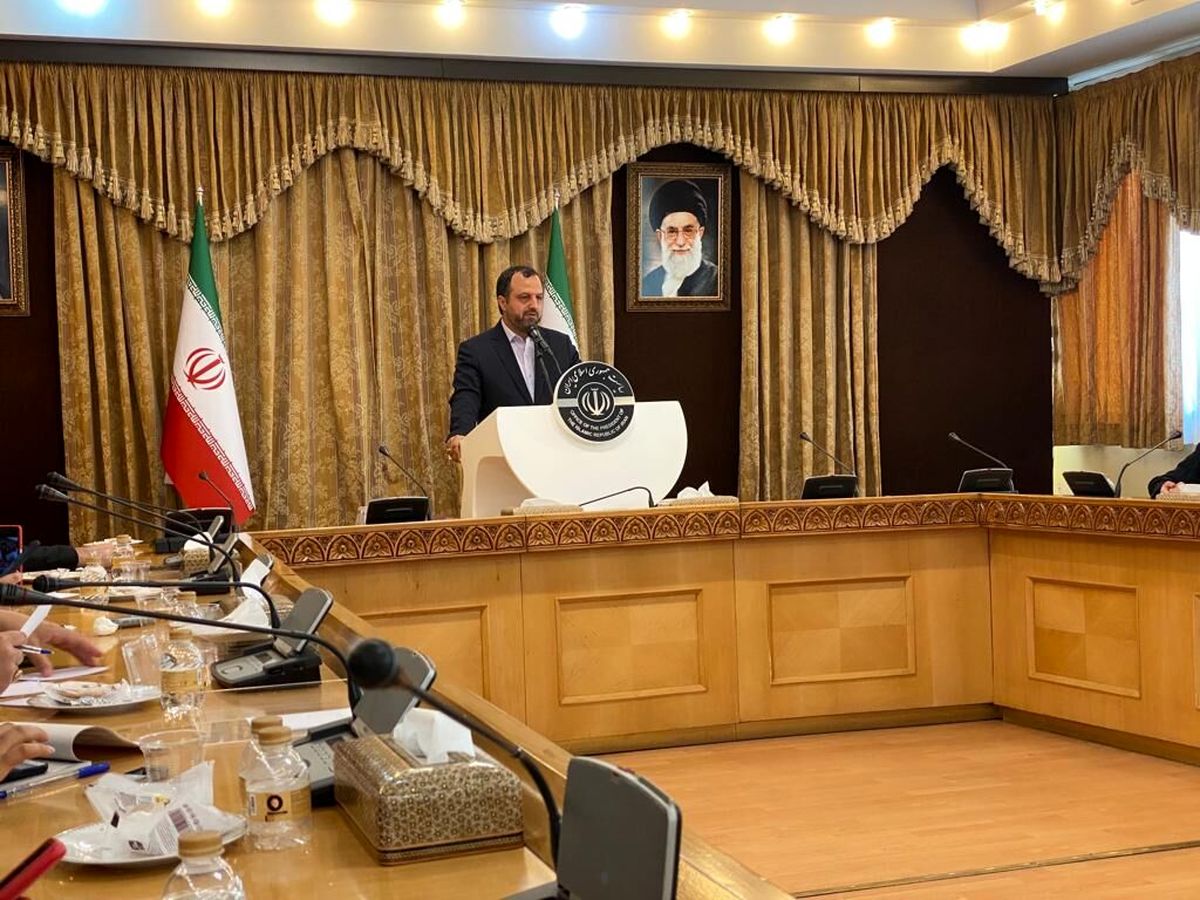 خاندوزی: مهار تورم از اولویت‌های ستاد اقتصادی دولت است
