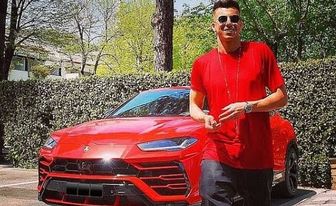  شکایت از ستاره فوتبال به خاطر ضرب و شتم ! 