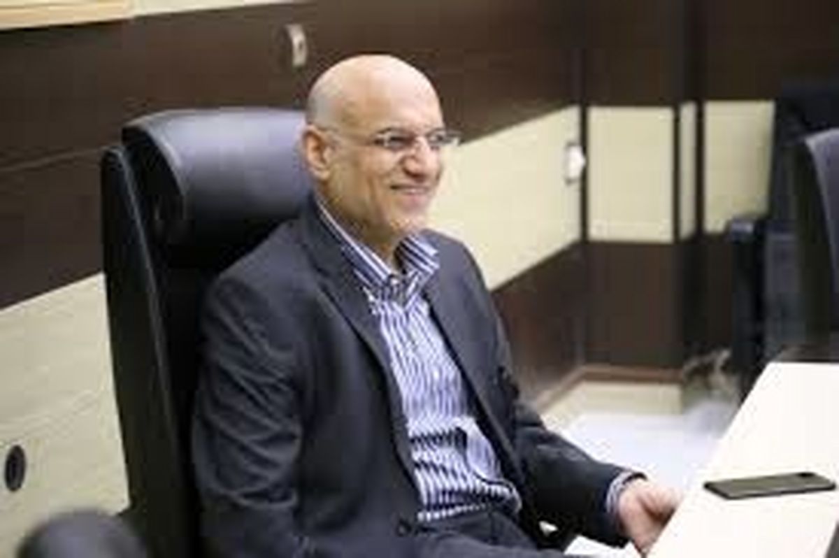 حضور مدیرعامل استقلال در تمرین آبی پوشان+ عکس