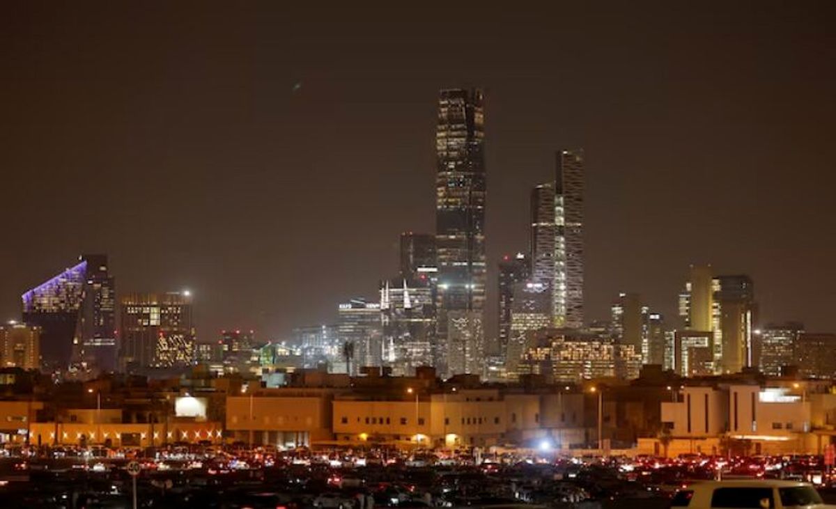 کاهش فعالیت‌های اقتصادی غیرنفتی در عربستان
